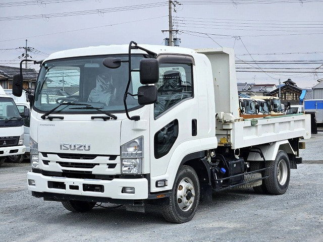  いすゞダンプ