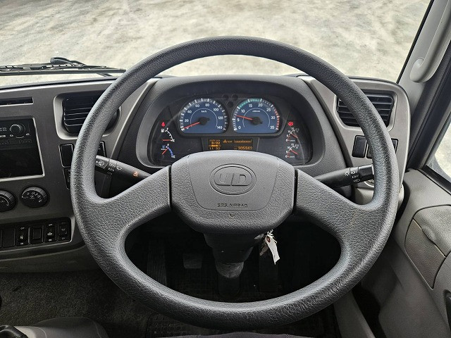 中古トラック UDトラックスアルミバン ＃15