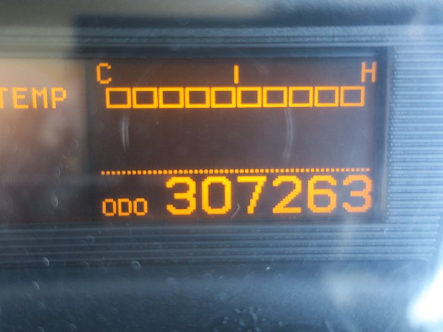 中古トラック UDトラックスアルミバン ＃15