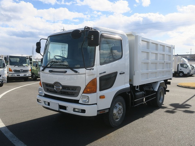 日野　ダンプ