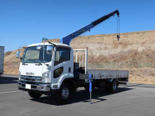 2013 Isuzu Forward Medium-sized flatbed with crane, Tadano 4-stage, radio-controlled, hook-in 