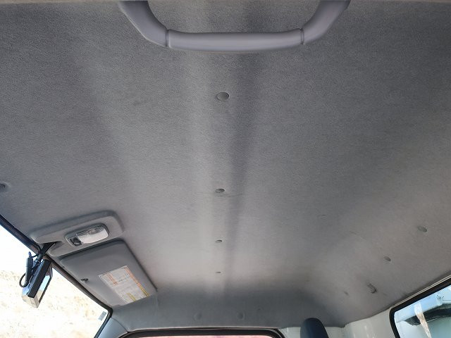 中古トラック 三菱ふそう冷凍バン #24