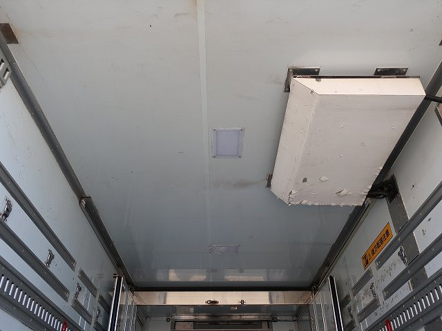 中古トラック 三菱ふそう冷凍バン ＃7