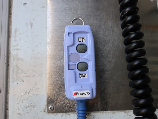 中古トラック 三菱ふそう冷凍バン ＃10