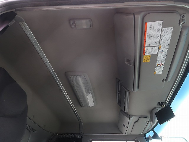 中古トラック 日野冷凍バン ＃24