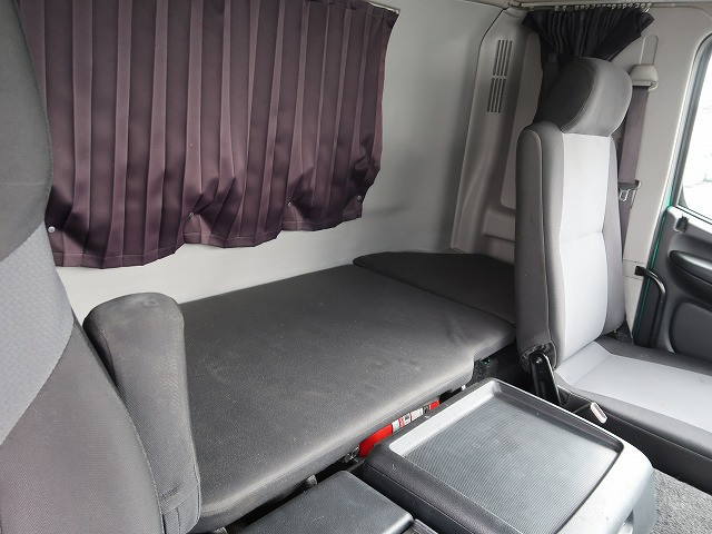 中古トラック 日野トラクタヘッド ＃23