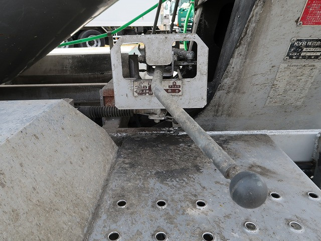 中古トラック いすゞコンクリートミキサー車 ＃9