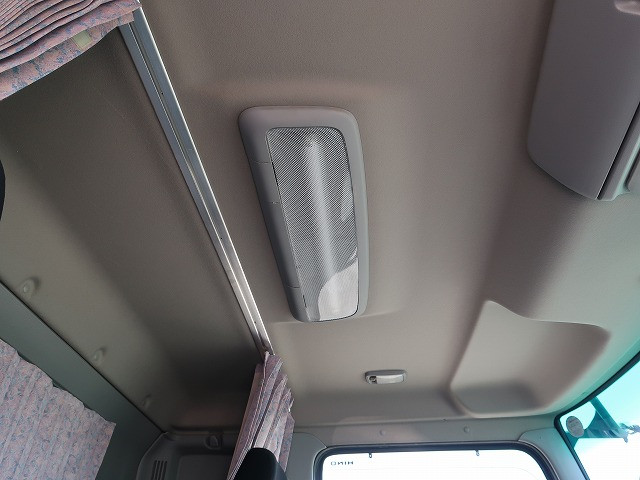 中古トラック 日野冷凍バン ＃24