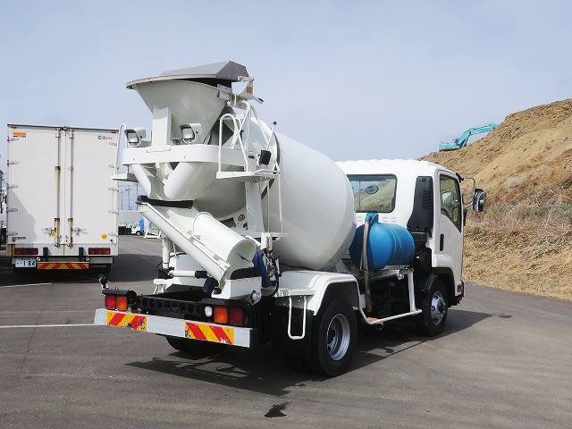 中古トラック いすゞコンクリートミキサー車 ＃3