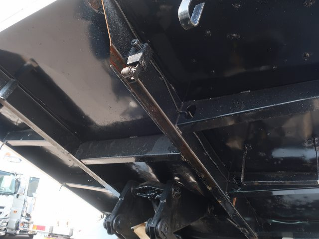 中古トラック UDトラックス深ダンプ ＃8