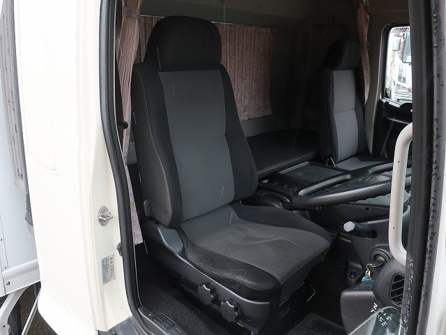 中古トラック 日野冷凍バン ＃12