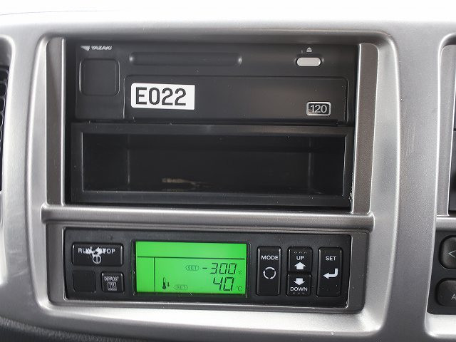 中古トラック 日野冷凍バン ＃18