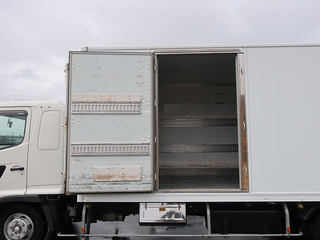 中古トラック 日野冷凍バン ＃7