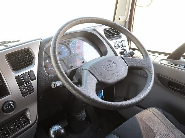 中古トラック UDトラックスアルミウィング ＃15