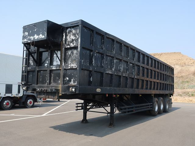 2007 Toyo Trailer FAW 3-Axle Scrap Transport Trailer with Lift Axles and a 24-Ton Maximum Load Capacity. Vehicle inspection valid until December 2016.