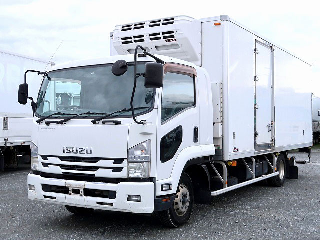 ISUZU FORWARD Medium-sized refrigerated van 6200 wide Storage PG Denso -32 degree setting Left side door Rear air suspension Keystone 240 horsepower Aluminum wheels