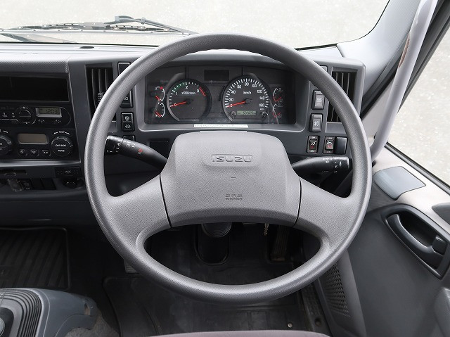 中古トラック いすゞ冷凍バン ＃14