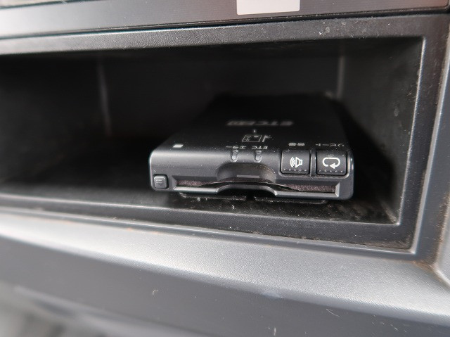 中古トラック いすゞ冷凍バン ＃18