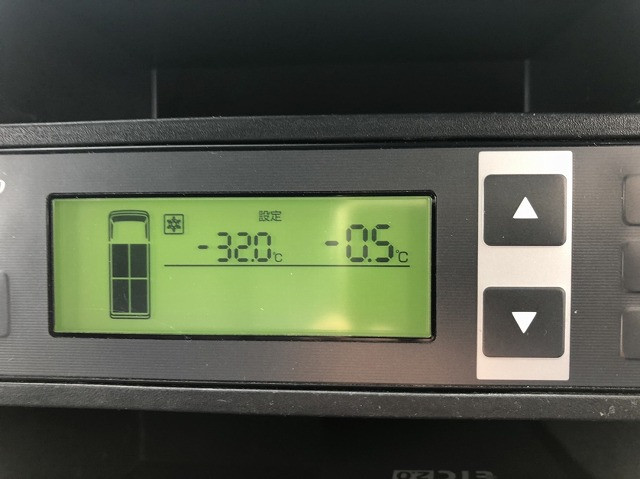 中古トラック いすゞ冷凍バン ＃20