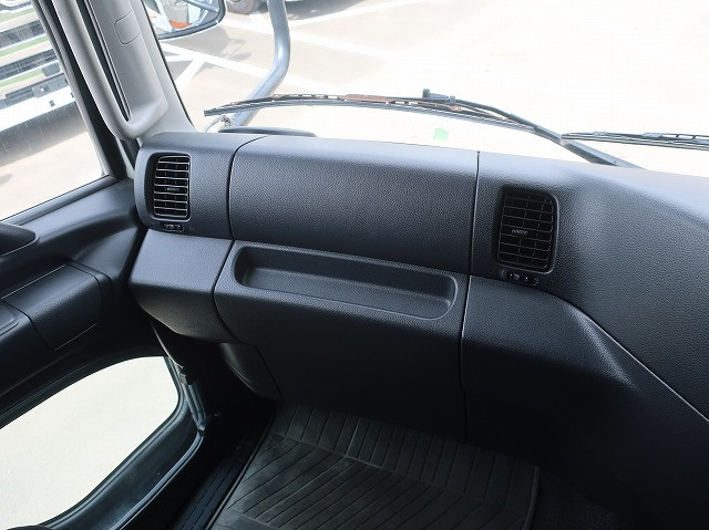 中古トラック 日野冷凍バン ＃16