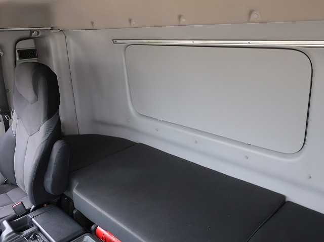 中古トラック 日野冷凍バン ＃23