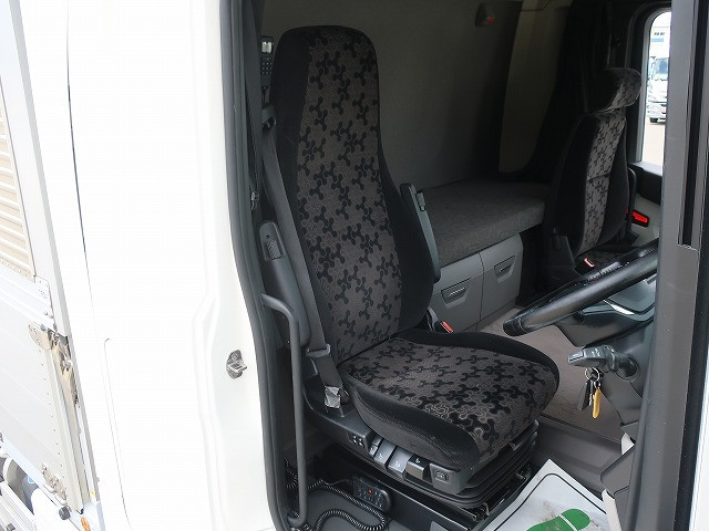 中古トラック スカニアアルミウィング ＃13