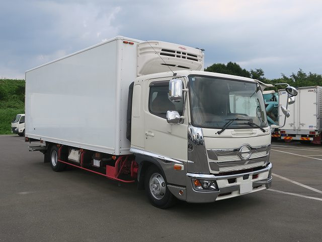 中古トラック 日野冷凍バン ＃2