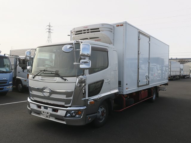 日野　冷凍バン