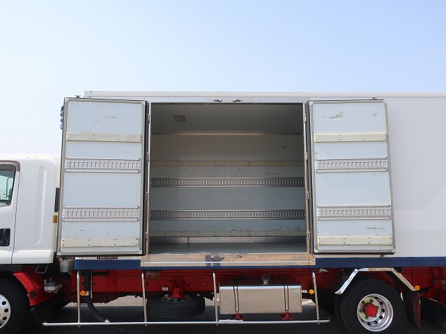 中古トラック いすゞ冷凍バン ＃6
