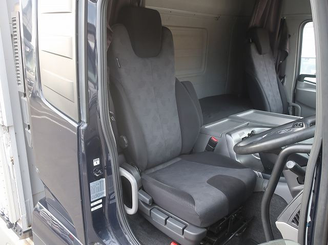 中古トラック UDトラックスアルミウィング ＃13