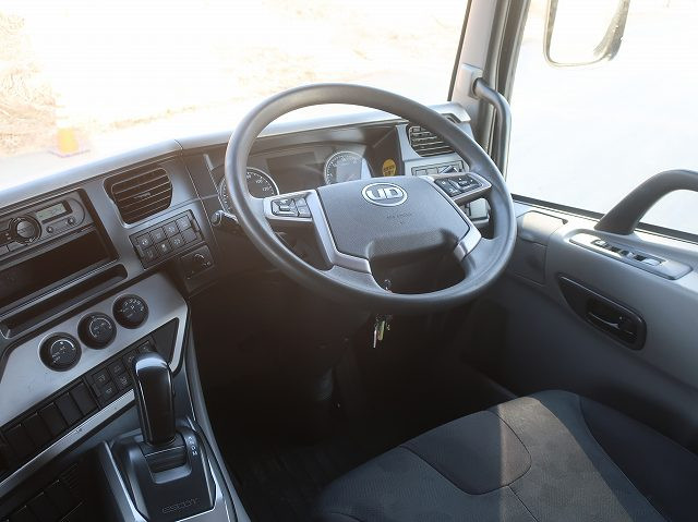 中古トラック UDトラックスアルミウィング ＃15