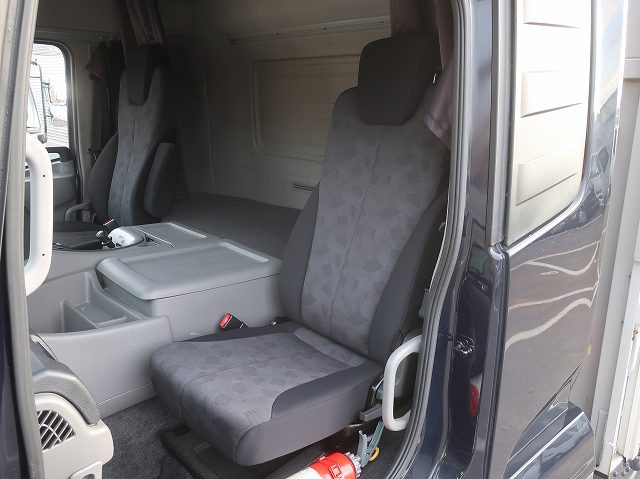 中古トラック UDトラックスアルミウィング ＃22