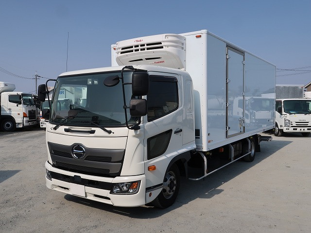 2018 Hino Ranger Medium-sized refrigerated van 6200 wide Storage PG Made by Ryohin Heavy Industries -30 degree setting Left side door 