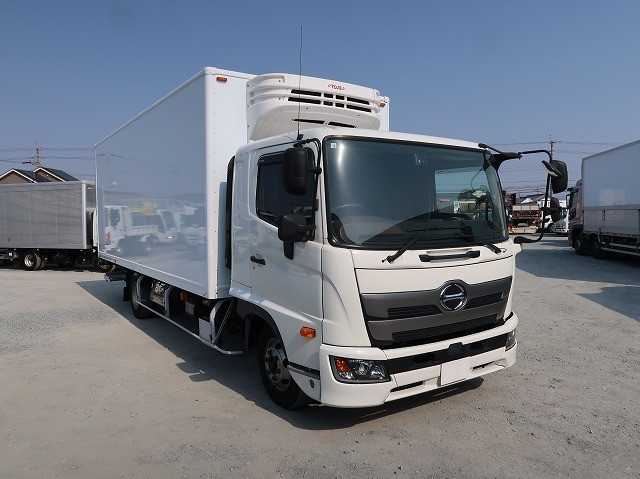 中古トラック 日野冷凍バン ＃2