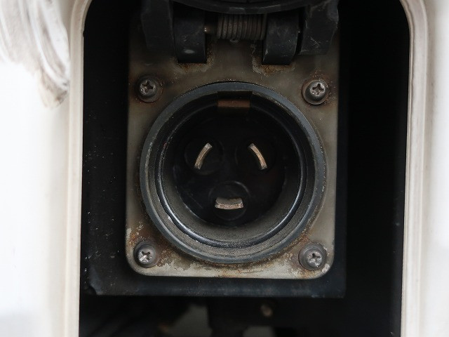 中古トラック 三菱ふそう冷凍バン ＃12