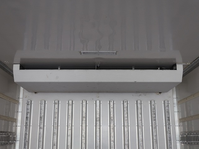 中古トラック 三菱ふそう冷凍バン ＃7