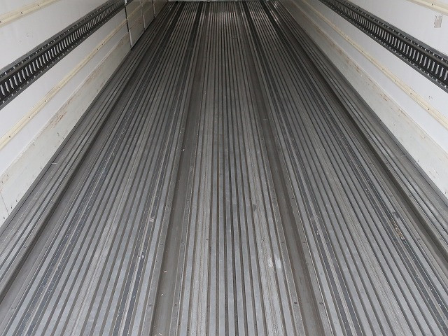 中古トラック 三菱ふそう冷凍バン ＃8