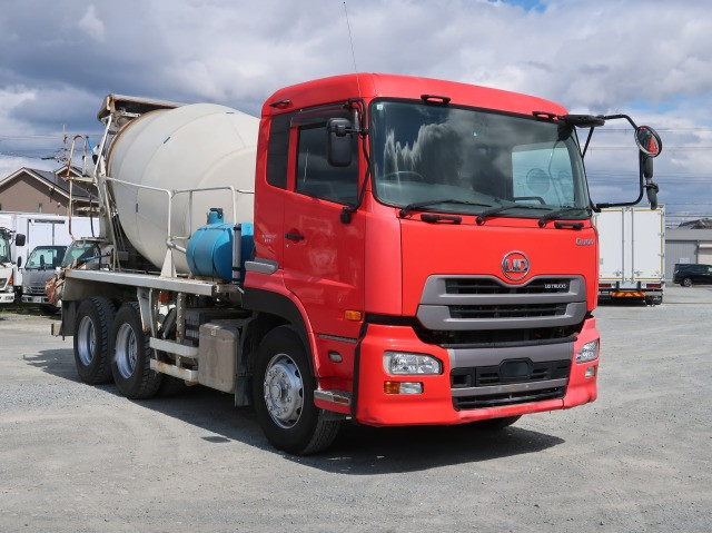中古トラック UDトラックスコンクリートミキサー車 ＃2