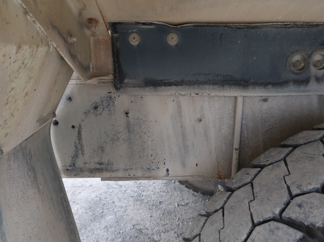 中古トラック UDトラックスコンクリートミキサー車 ＃12