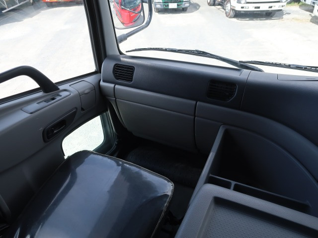 中古トラック UDトラックスコンクリートミキサー車 ＃16