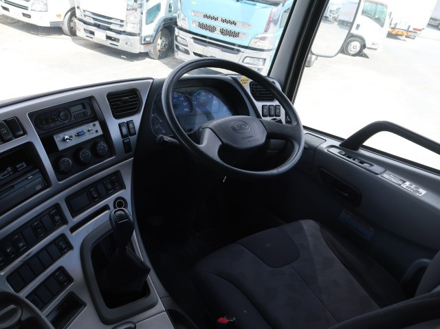 中古トラック UDトラックスコンクリートミキサー車 ＃17