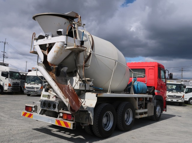 中古トラック UDトラックスコンクリートミキサー車 ＃3