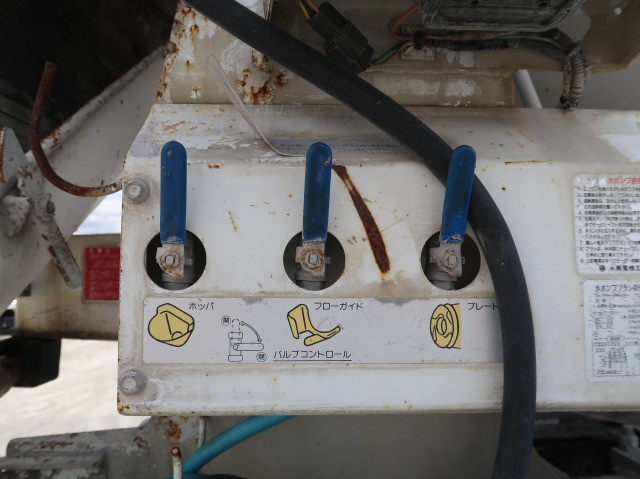 中古トラック UDトラックスコンクリートミキサー車 ＃7