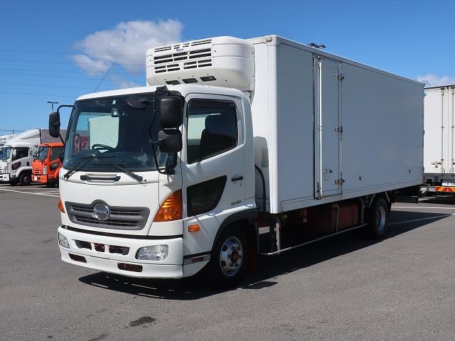 中古トラック 日野 レンジャー 中型冷凍バン