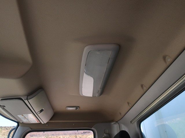 中古トラック 日野冷凍バン ＃24