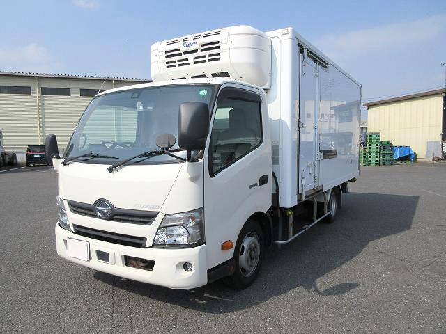 中古トラック 日野冷凍バン