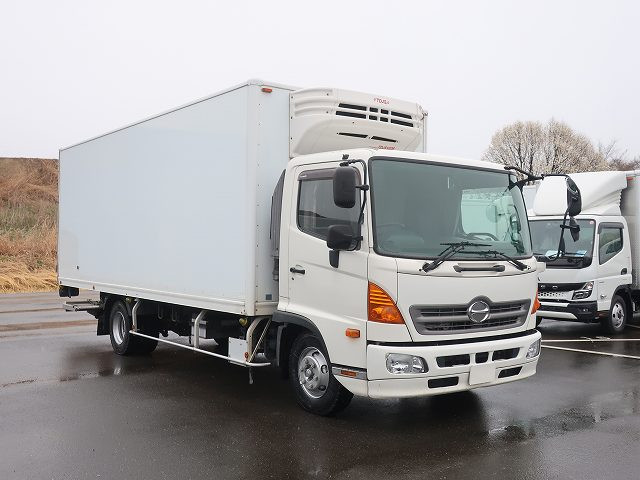中古トラック 日野 レンジャー 中型冷凍バン
