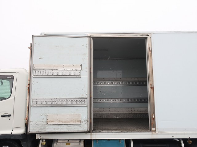 中古トラック 日野 レンジャー 中型冷凍バン