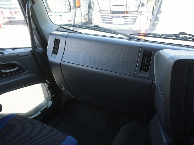 中古トラック いすゞ ギガ 大型アルミウィング