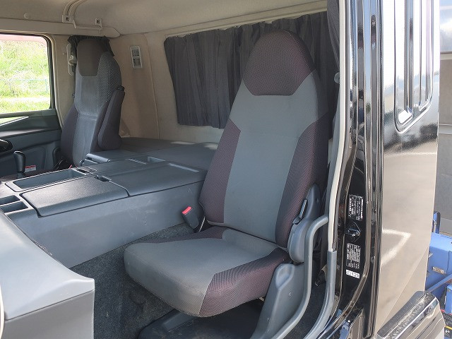 中古トラック 三菱ふそうクレーン付平ボディ ＃22